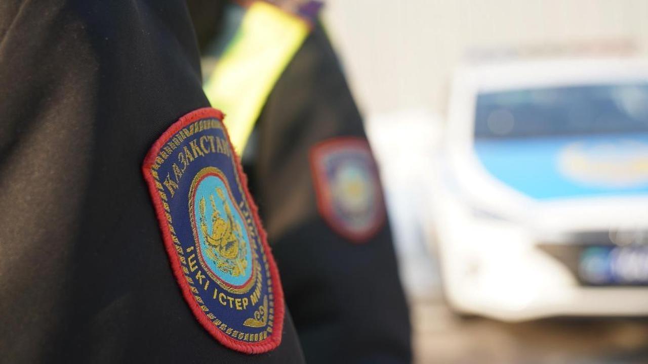 В Астане арестовали пассажира за дебош в автобусе