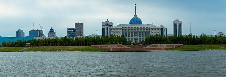 В Казахстане впервые появился вице-президент — им стал Ерлан Карин