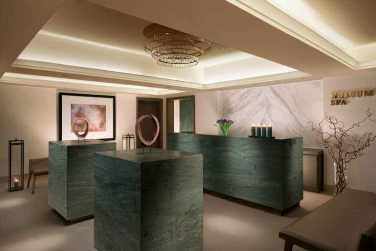 040 the st. regis astana hotel astana kazakhstan iridium spa reception 847x565 1 768x512