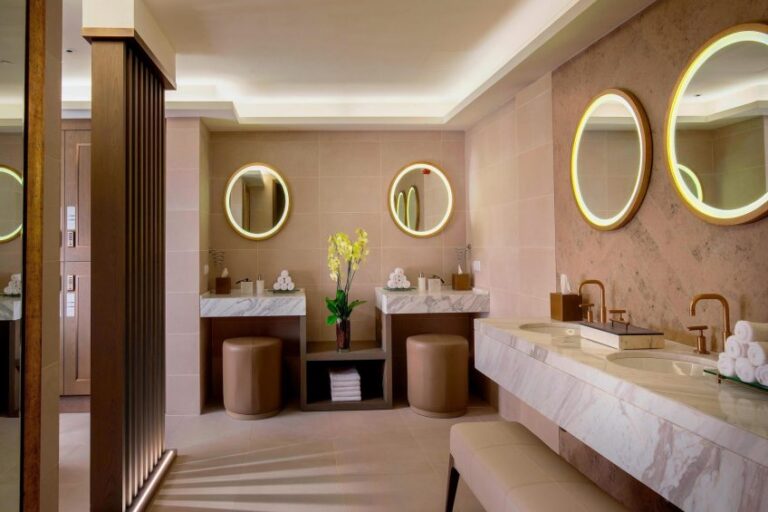 042 the st. regis astana hotel astana kazakhstan iridium spa changing room 848x565 1 768x512