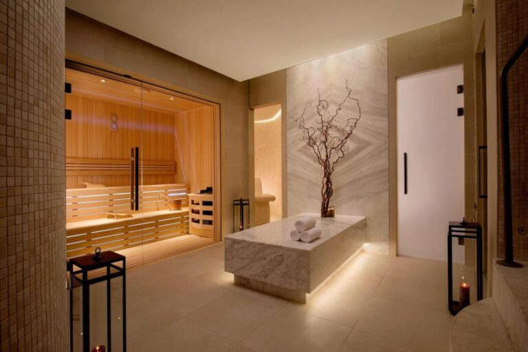 043 the st. regis astana hotel astana kazakhstan iridium spa wet area 847x565 1 768x512