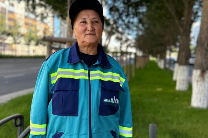 Марал Кульпеисова 14 лет поддерживает чистоту Астаны