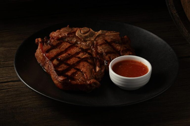 Стейк T-bone в Brewery
