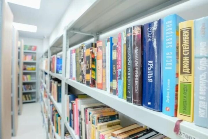 Школьница из Астаны прочитала 800 книг