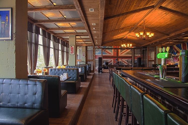 DRAFT bar & grill на Ташенова — зал