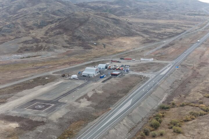 На перевале Байбура открыли первый в стране пункт обогрева