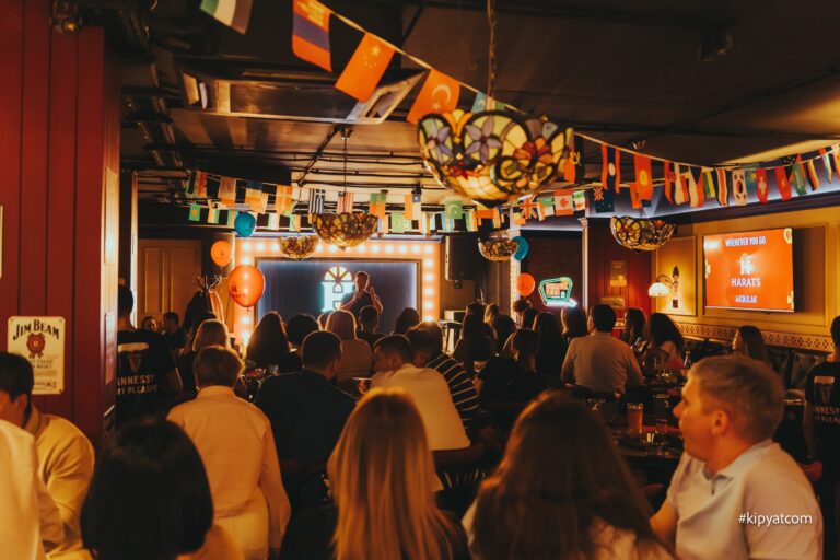 Паб Harat’s Irish Pub на Токпанова в Астане — интерьер 1