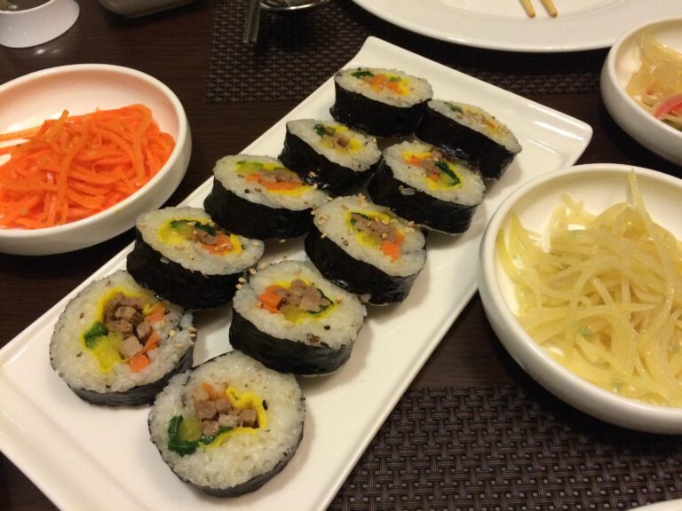 Korean House — подача