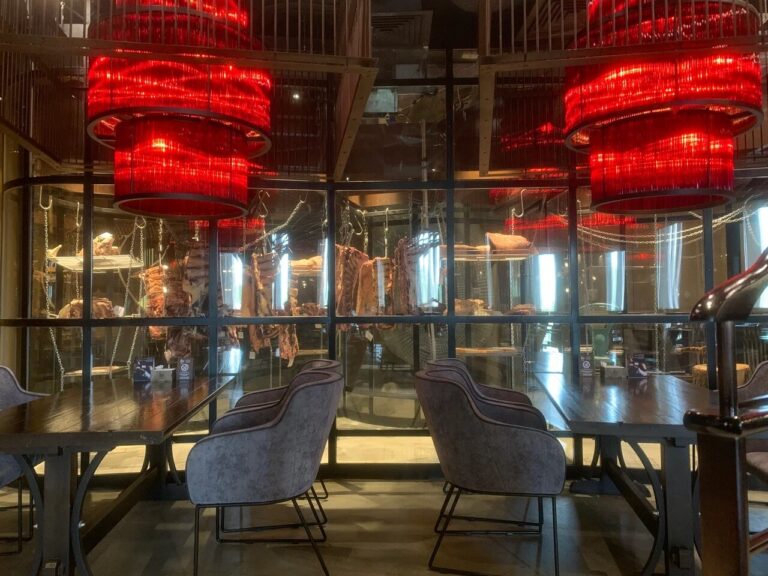 Ресторан Line Brew Reserve в Астане — интерьер 1