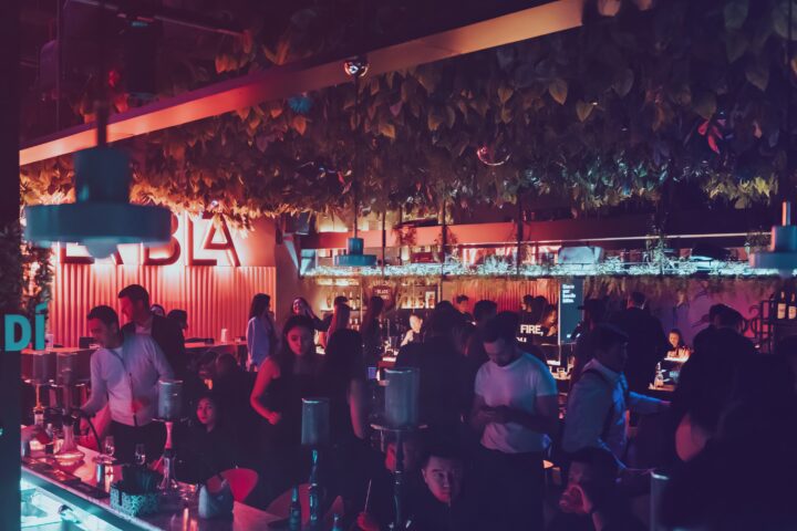 Bla Bla Bar — ночной клуб — в ТРЦ Abu Dhabi Plaza