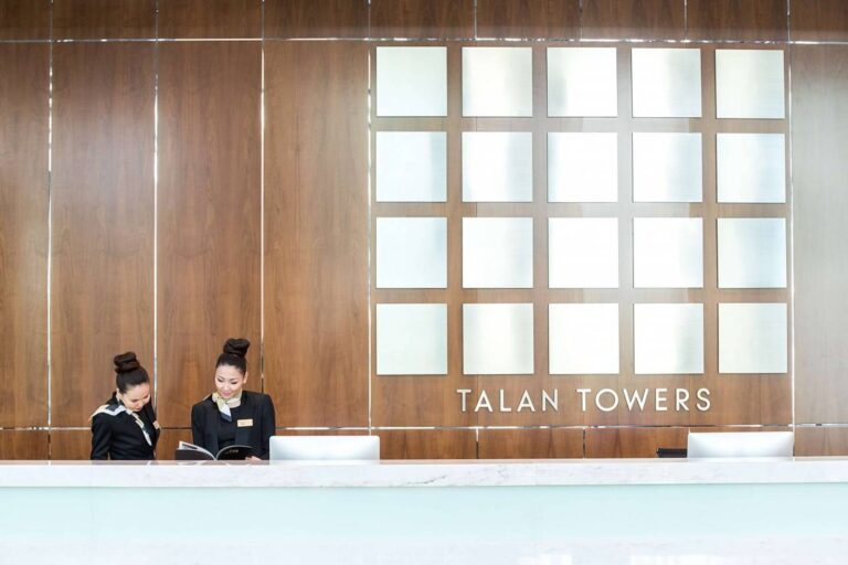 Talan Towers — холл