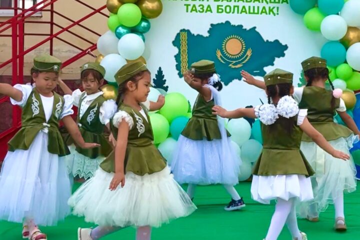 Детсад №74 в Астане провел экоэстафету