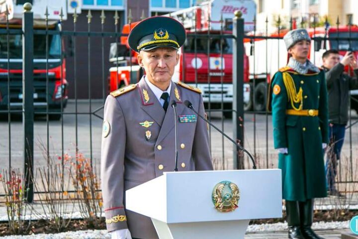 Памятник Аскару Забикулину — Астана