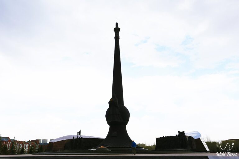 1675323536 monument to defenders of the fatherland astana 1 768x512