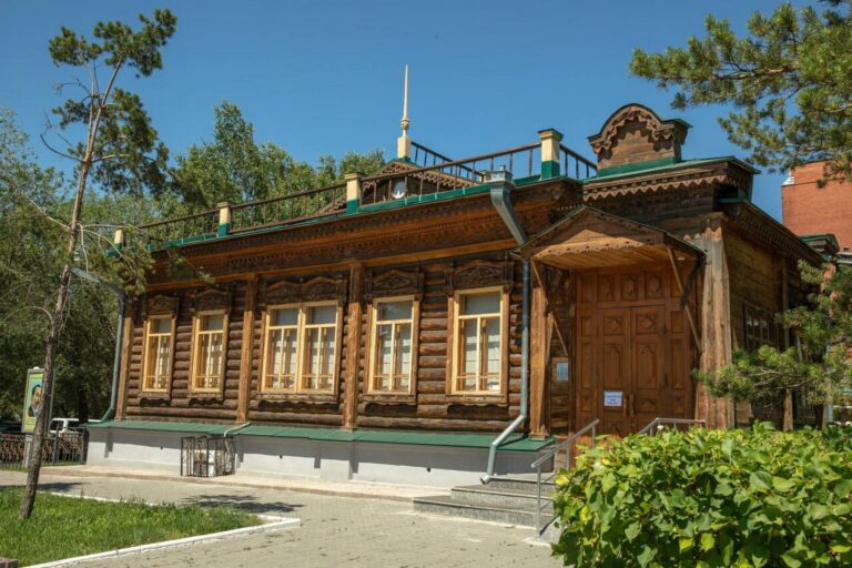 2. saken seifullin museum astana 768x512