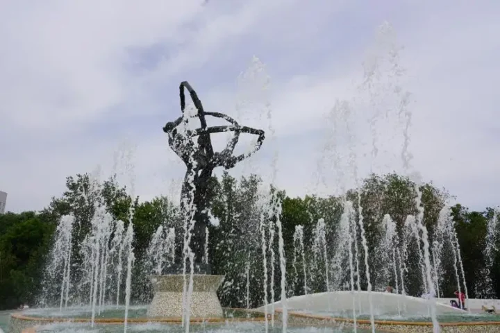Театральный бульвар — Астана
