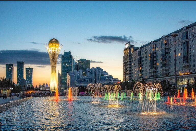 3. singing fountain astana 768x512