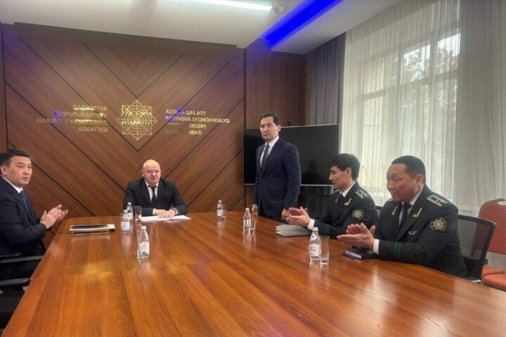 Данияр Алиев