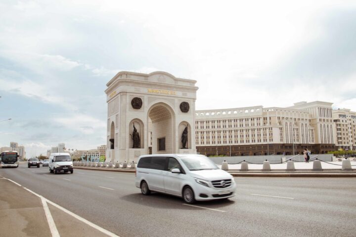 Триумфальная арка «Мәңгілік Ел» — Астана