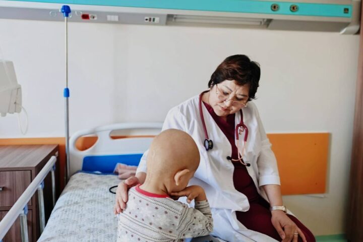 Выживаемость детей с раком крови в Казахстане выше 70%