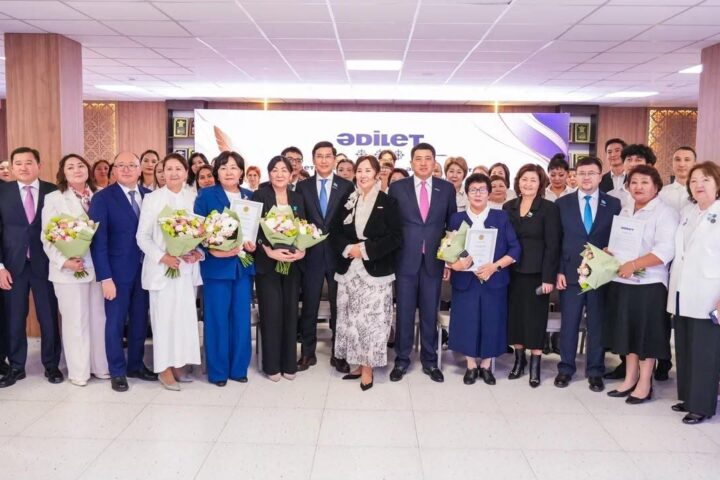 В школе №101 Астаны обсудили статус педагога
