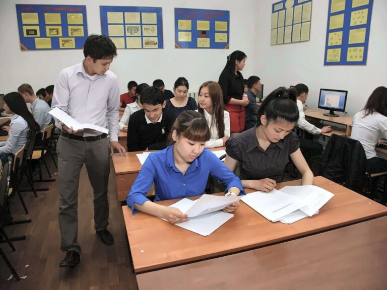 head classroom 768x576