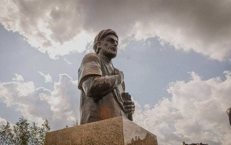ibn sina 768x484