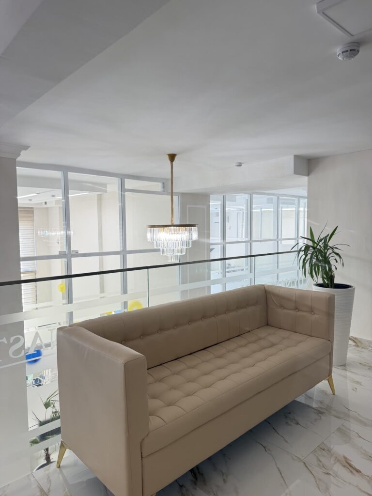 lounge 768x1024