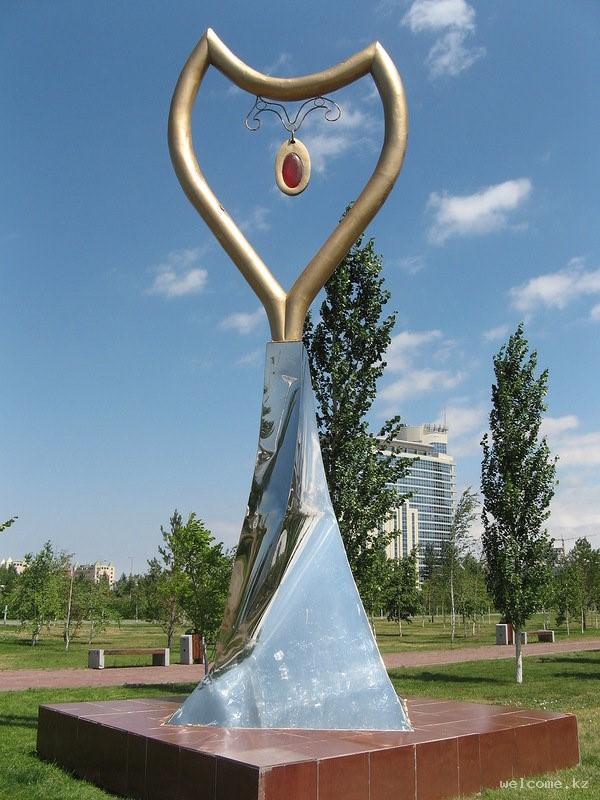 ns the sculpture altyn zhurek 1