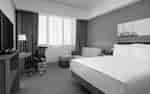queen bed room
