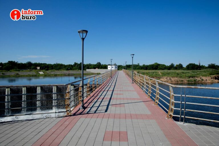 Набережная реки Есиль — водопад на дамбе у ЖК «Көлсай»